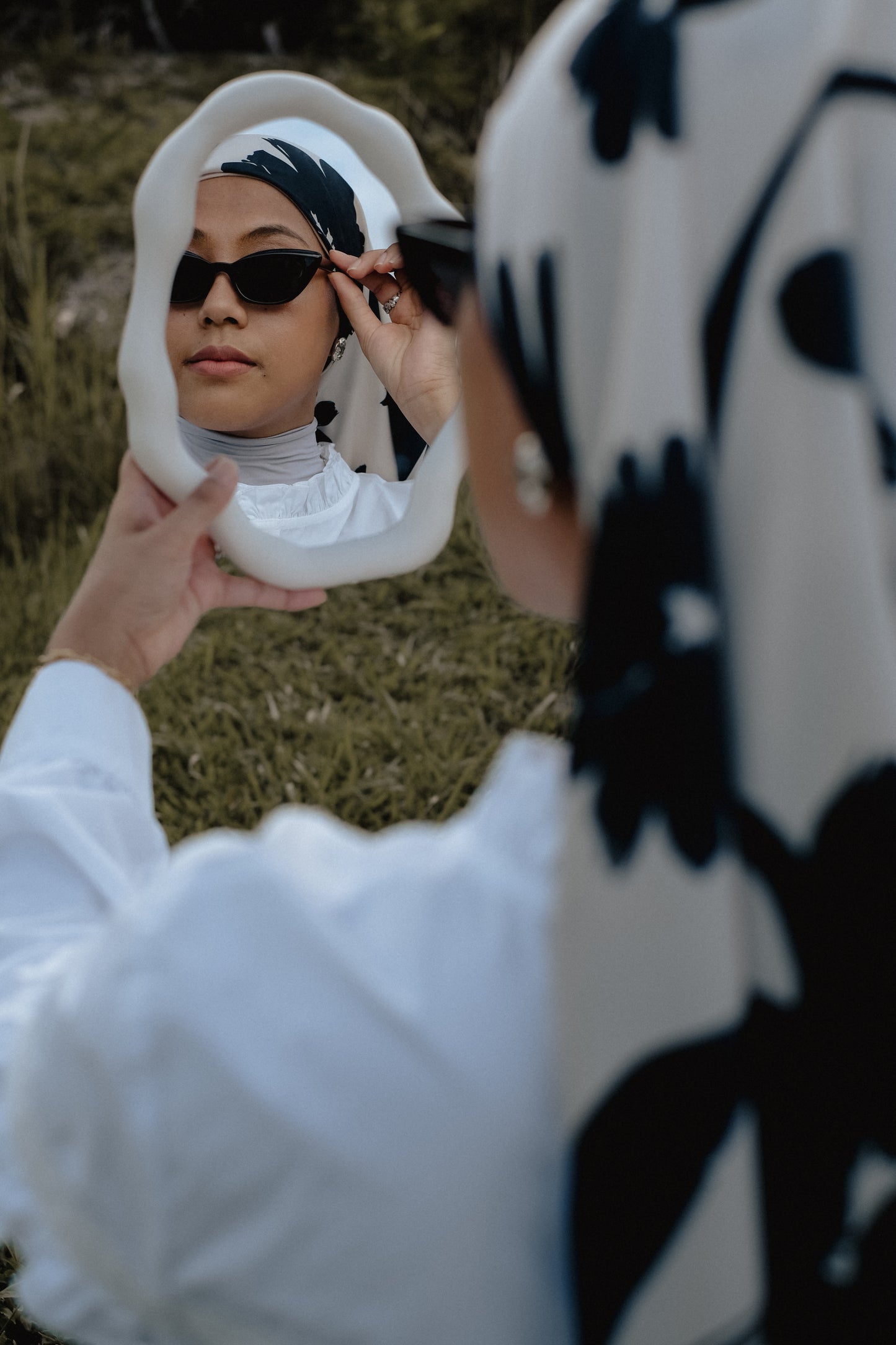 Sofea [Velvet Satin Square Series]