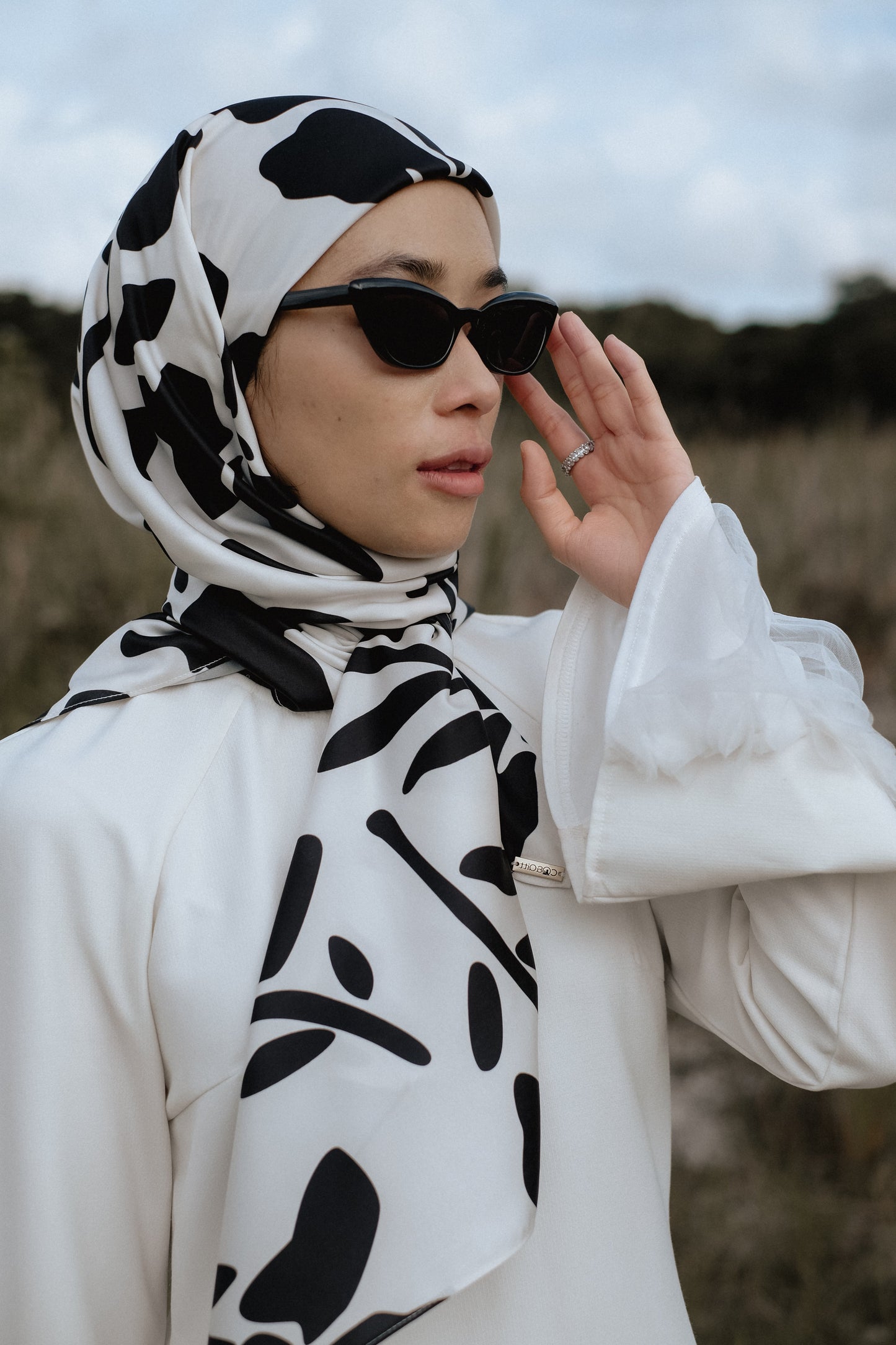 Zahra [Velvet Satin Square Series]