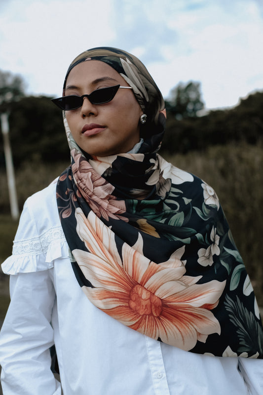 Nura [Satin Silk Shawl Series]