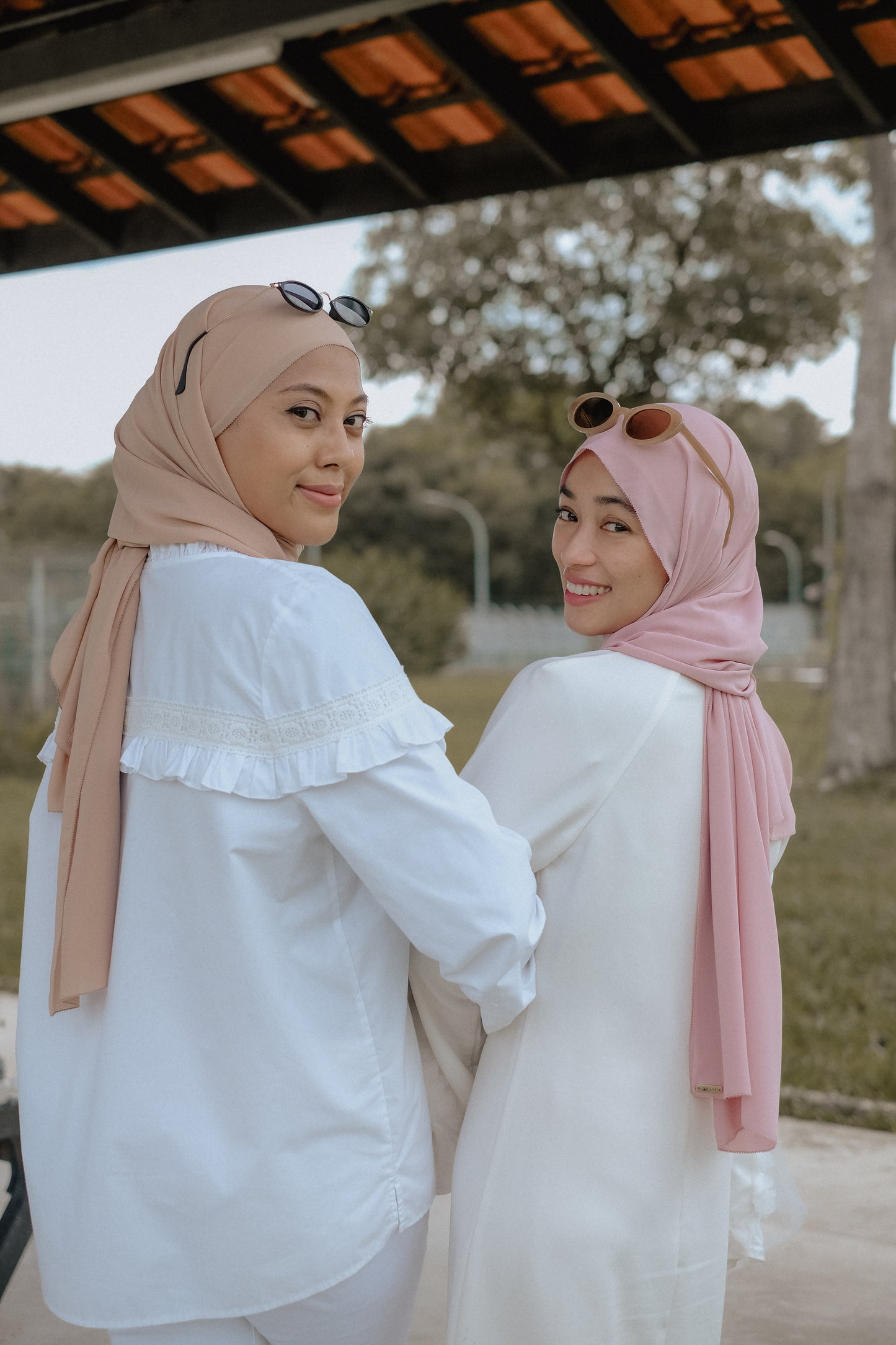 Rosewood [Diamond Chiffon Shawl]