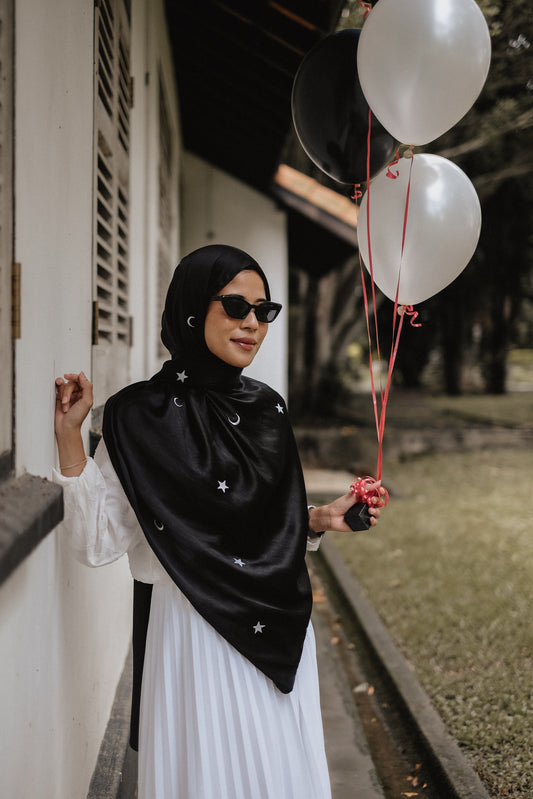 Crescent Stars [Embroided Satin Silk Shawl]